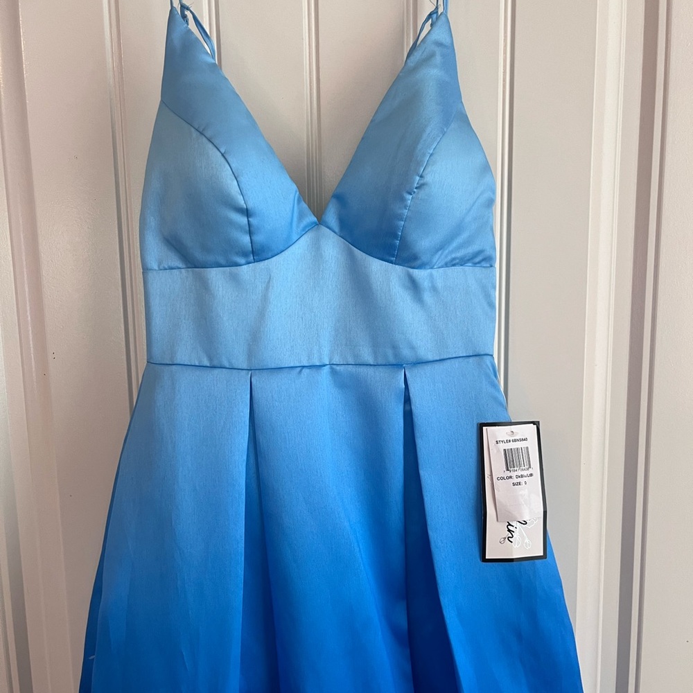 Blue ombré Bee Darlin prom dress.  Size 0.